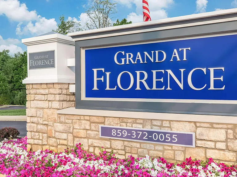 Grand at Florence — Photo 29
