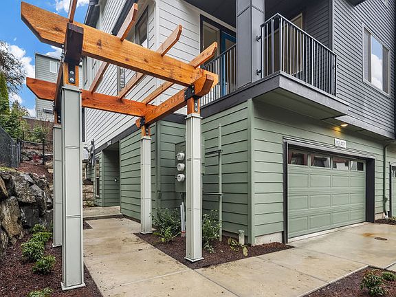 Residence I - End Unit