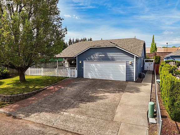 3rd image of 13514 NE 83rd Cir