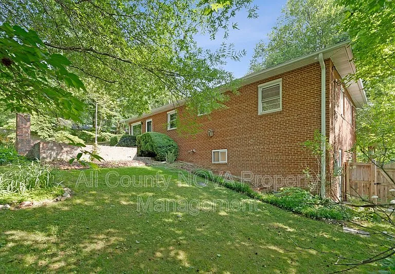 3160 Ravenwood Dr — Photo 36