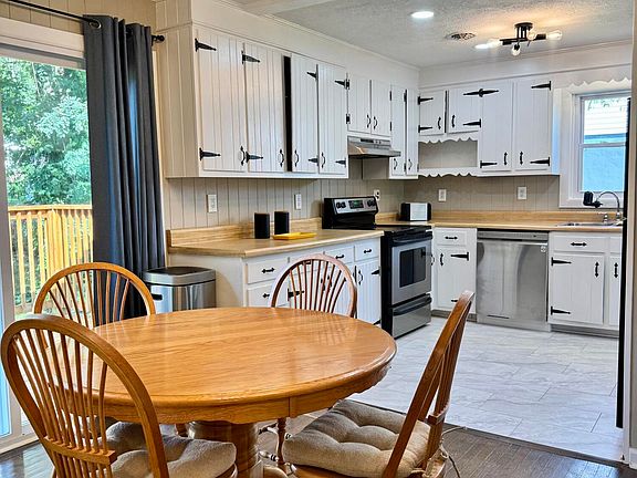 5th image of 2105 Westfield St
