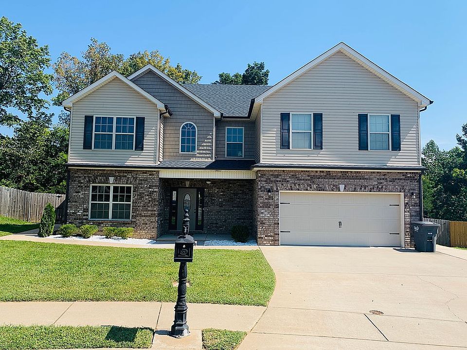 1st image of 944 Smoots Dr