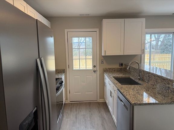 3rd image of 588 Nantucket Way Unit 2