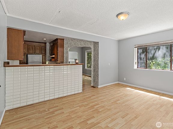 2nd image of 9059 Carkeek Drive S