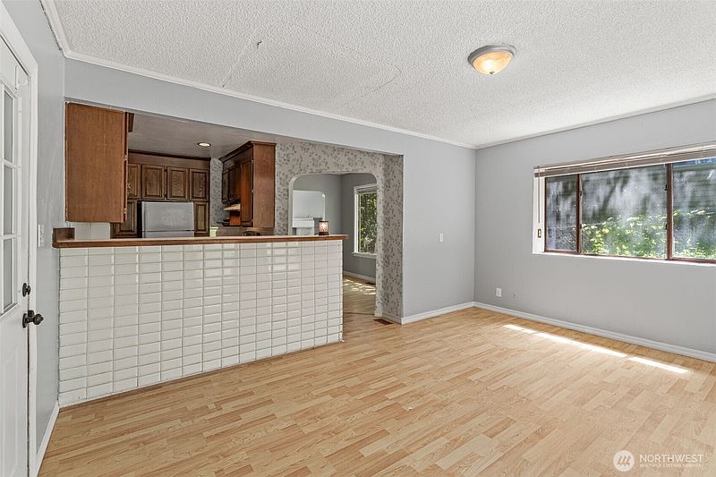 2nd image of 9059 Carkeek Drive S