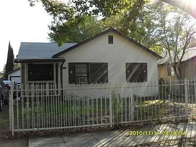 4438 E Nevada Ave photo 1