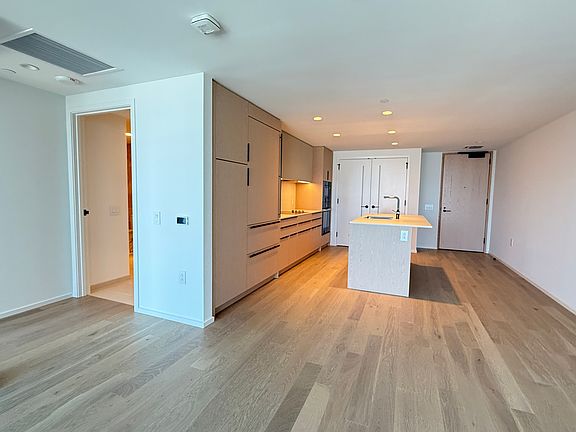 2nd image of 333 Ward Ave #2111