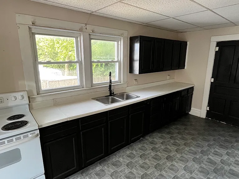 314 Union St — Photo 14