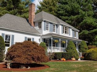 16 Bubbling Brook Rd, Franklin, MA 02038