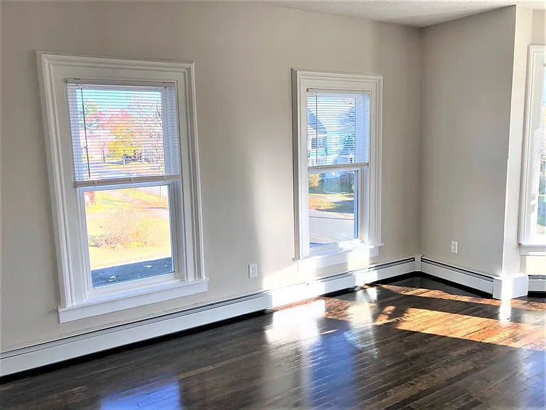 11 Noble Avenue — Photo 6