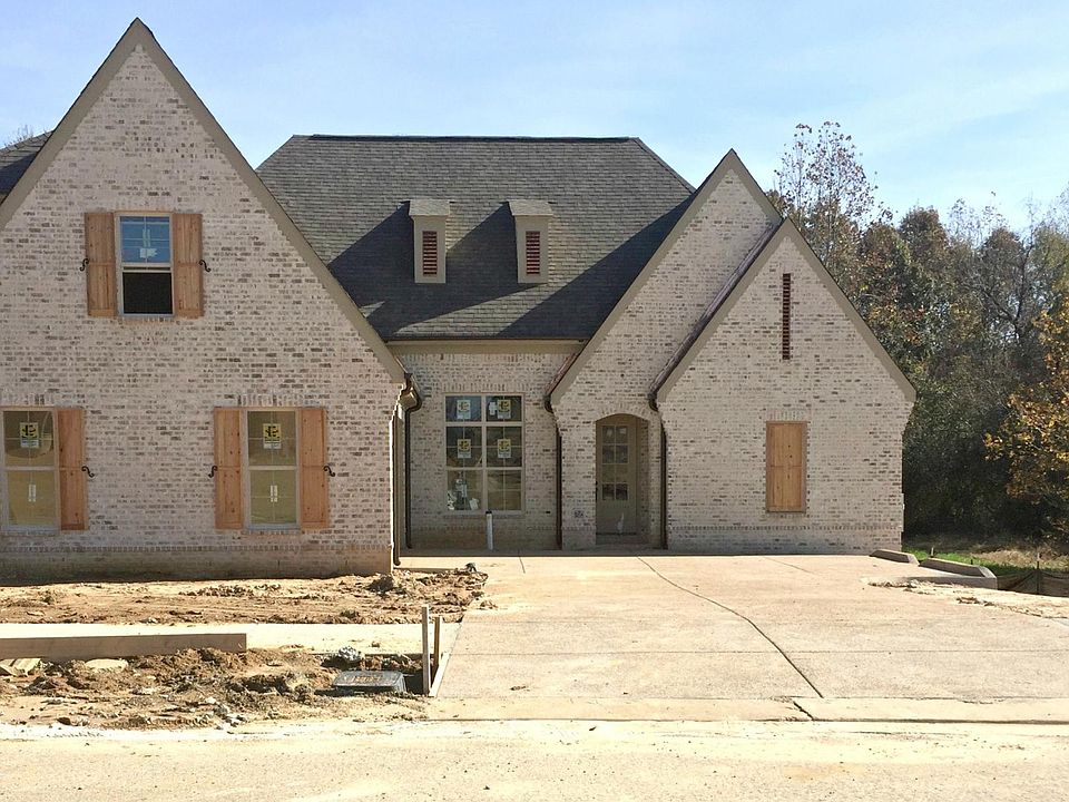 1st image of 440 Saunders Creek Dr