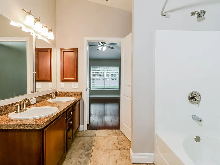 18525 Dajana Ave — Photo 10