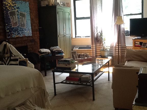 3rd image of 213 E 73rd St APT 4B