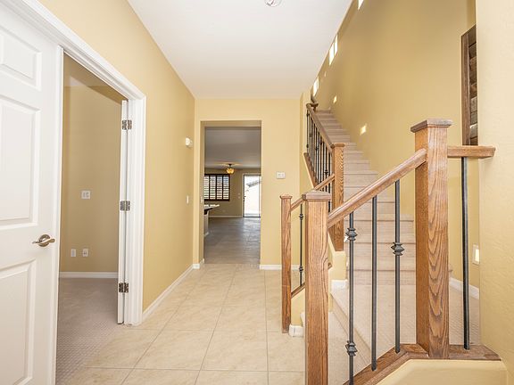 3rd image of 4014 W Desert Dr
