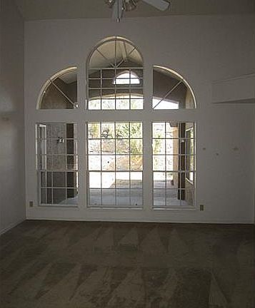 3rd image of 6925 Canyon View Ln