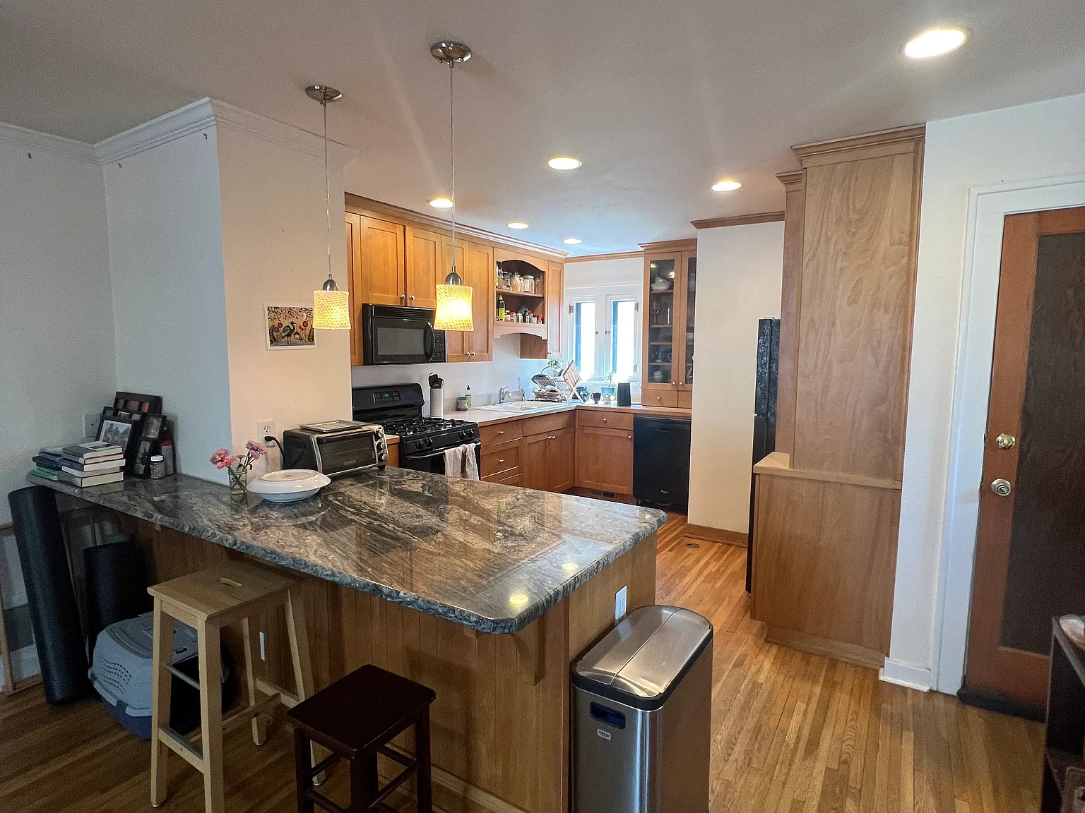 2 bed, 1200 sqft, $2,150 — Photo 4
