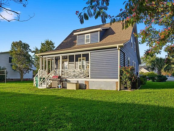 3rd image of 522 Lake Park Dr.