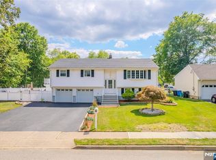 22 Cypress Ln, Paramus, NJ 07652