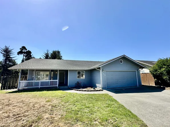 115 Georgetown Pl, Crescent City, CA 95531