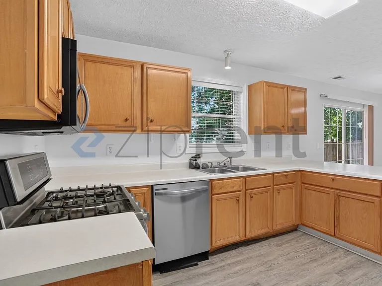 1383 Westward Dr SW — Photo 11