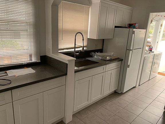 4th image of 1314 Laguna St