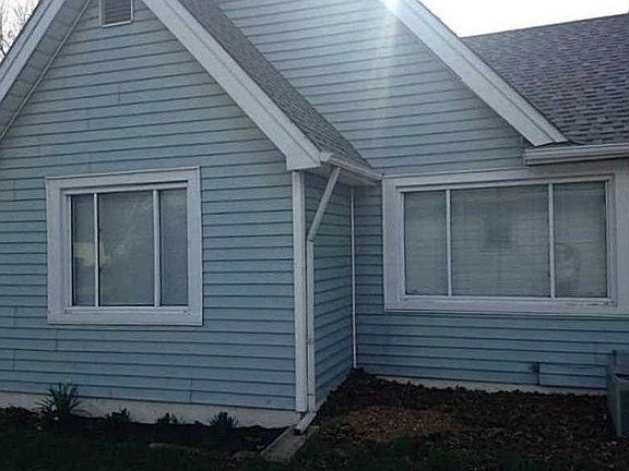 2nd image of 524 E Mills Ave