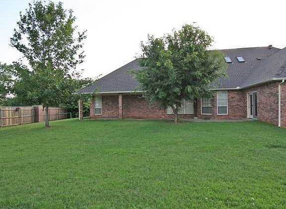 4th image of 980 N Savannah Ter