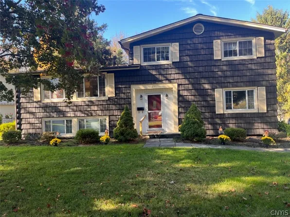 211 E Arbordale Rd, Syracuse, NY 13219