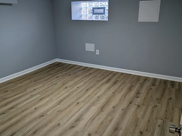1726 Carswell St — Photo 26