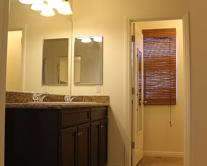 10842 Dobbs Ave — Photo 34