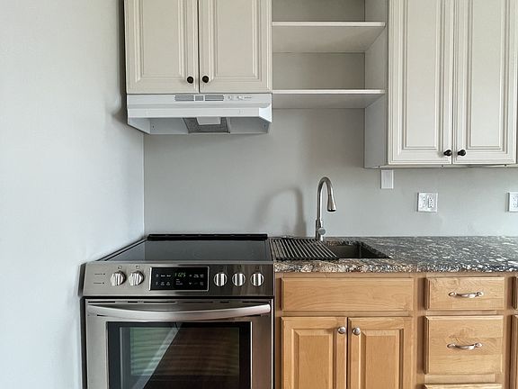 2nd image of 737 Burns St #11076581