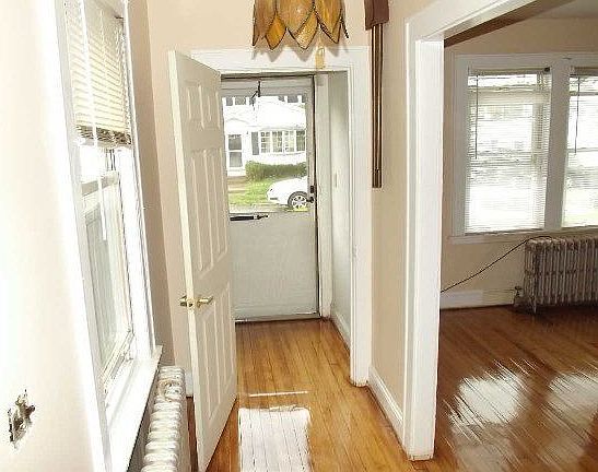 4th image of 12 Franklin St