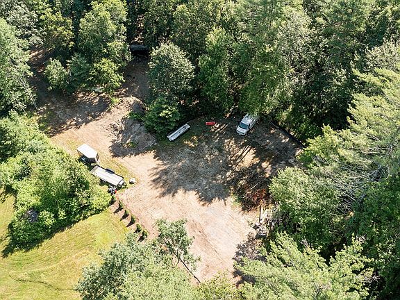 3rd image of 111 Squannacook Rd