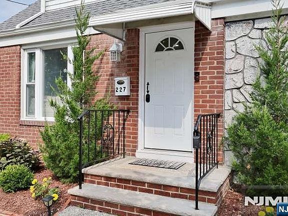 2nd image of 227 Clinton Avenue