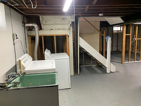 Basement with Laundry & Dryer