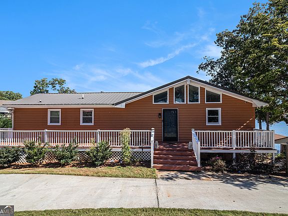 2nd image of 1126 Lakeshore Ct