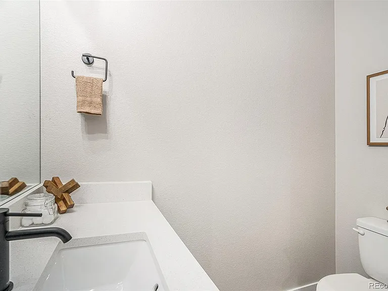 1074 Knox Ct #A — Photo 12