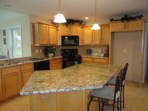 2nd image of 103 Breezewood Dr