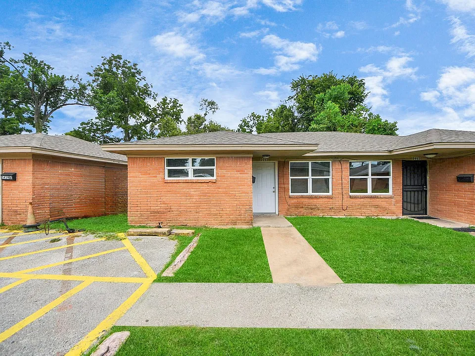 5441 Minden St #20