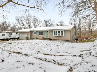 2223 Saines Manor Dr, Jackson, MI 49201