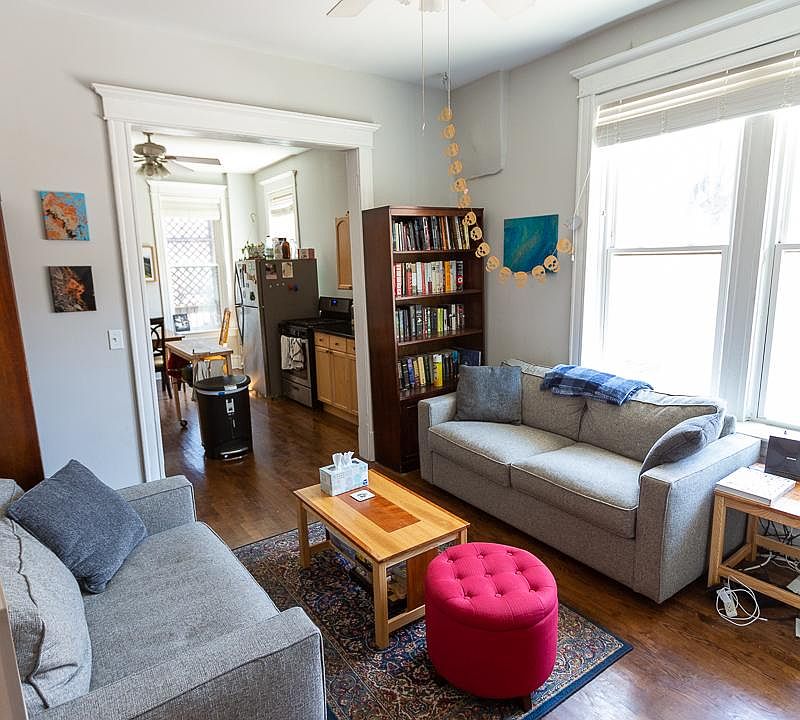 1st image of 2019 N Mozart St APT 1R