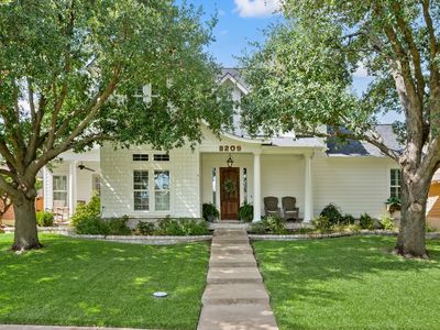 8209 Euclid Ave, North Richland Hills, TX, 76180