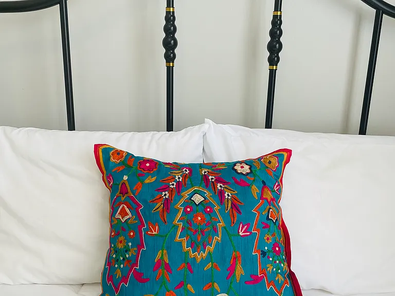 Queen bed 2