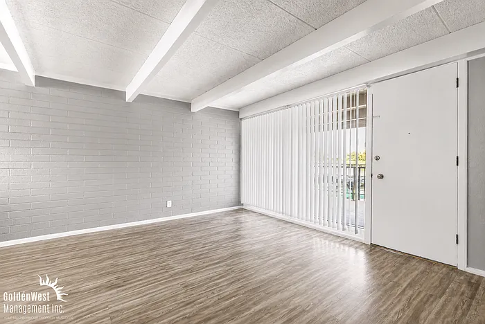 2 bed, 2.0 bath, 1000 sqft, $1,150 — Photo 3