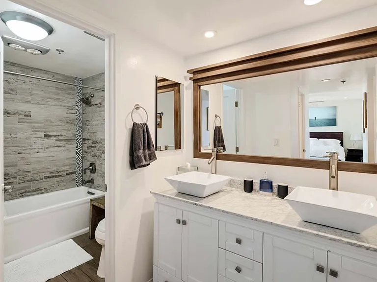 230 S Catalina Ave #301 — Photo 28