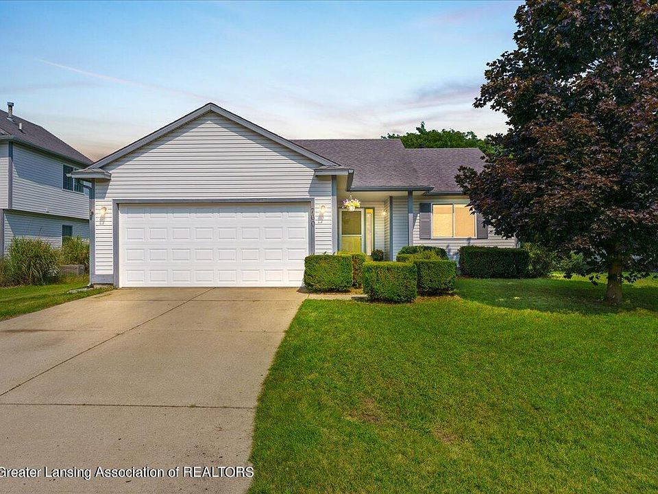 1st image of 760 Winding River Dr