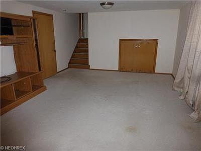 2nd image of 13955 Grove Dr