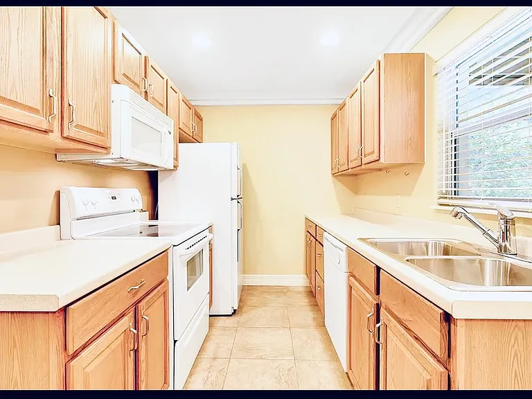 Full equipment kitchen