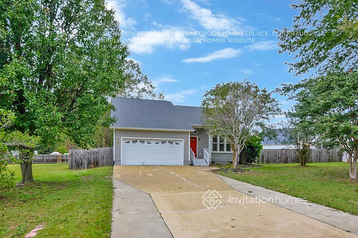 136 Kings Way Angier, NC 27501 — Photo 2