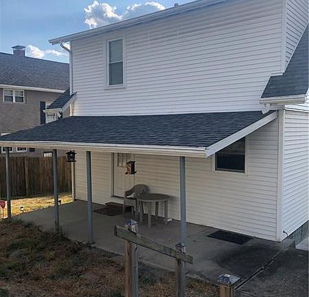 3rd image of 218 Pershing Dr